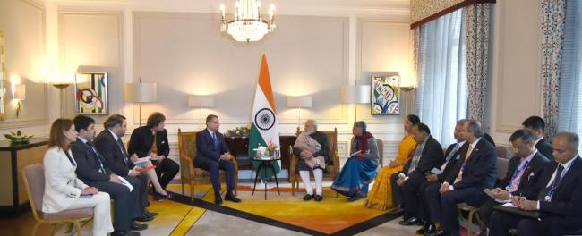  Narendra Modi with Jampa Donor, Buda Balzheivich Badmayev, Head Priest, Datsan Gunzechoinei Buddhist Temple