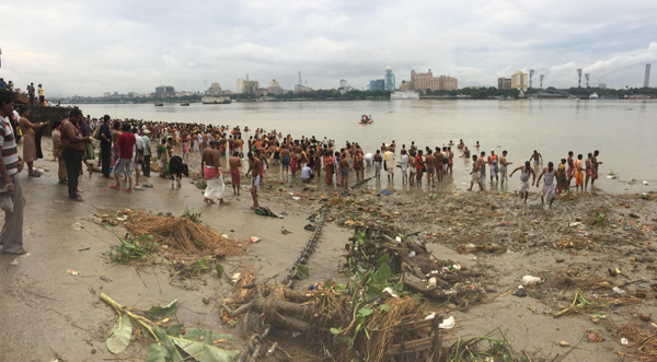 Bengal observes Mahalaya, gears up for Durga Puja