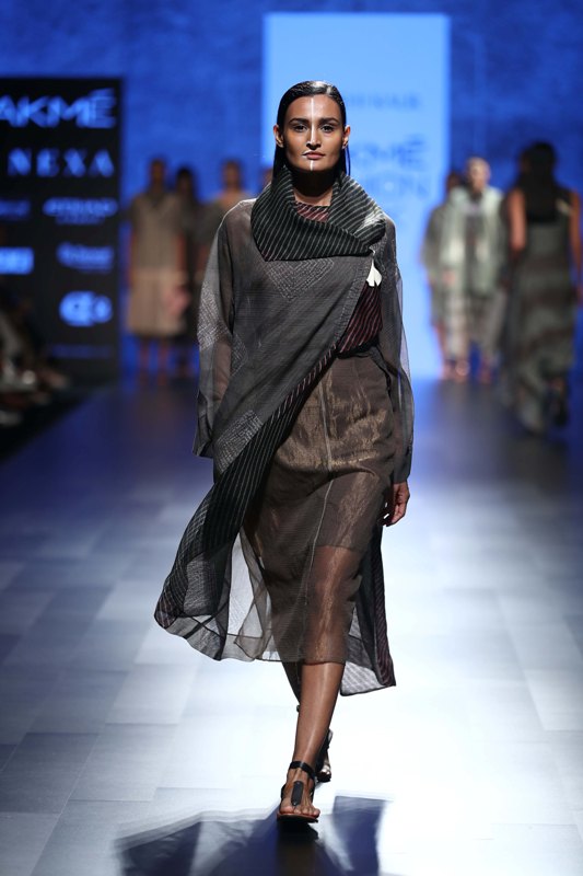 LFW: Urvashi Kaur showcases creation on Day 1