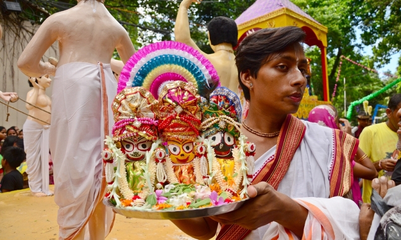 Mamata Banerjee joins Rath Yatra celebration in Kolkata 