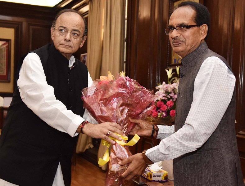 CM of  Madhya Pradesh, Shivraj Singh Chouhan meets  Union Minister for Finance and Corporate Affairs, Arun Jaitley
