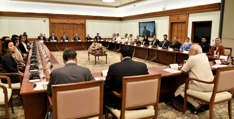 New Delhi: Modi with members of  Oman India Joint Business Council