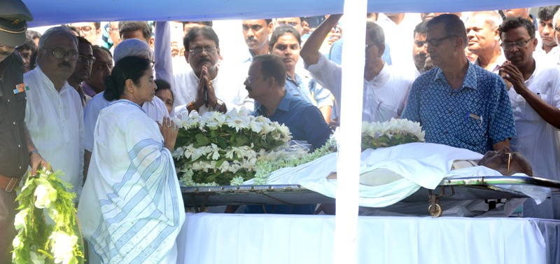 Political leaders pay last tribute to Somnath Chatterjee at WB Vidhan Sabha