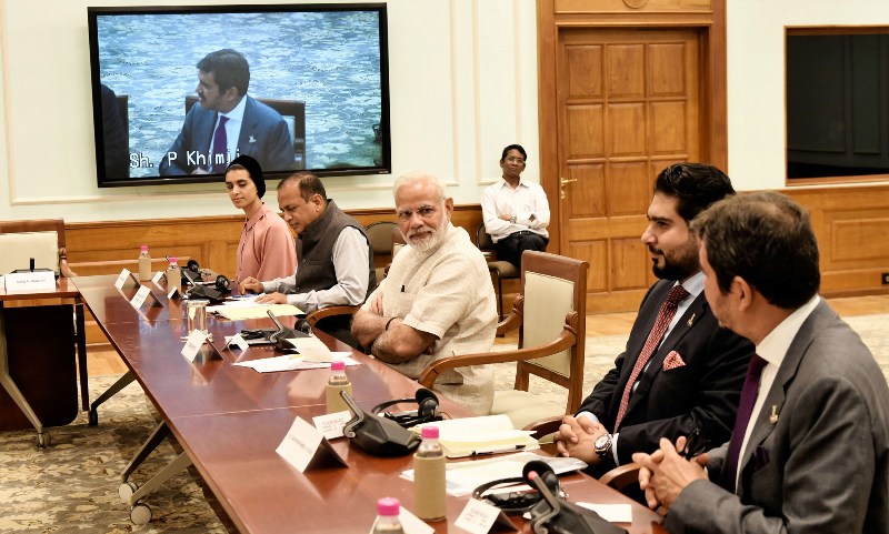 New Delhi: Modi with members of  Oman India Joint Business Council