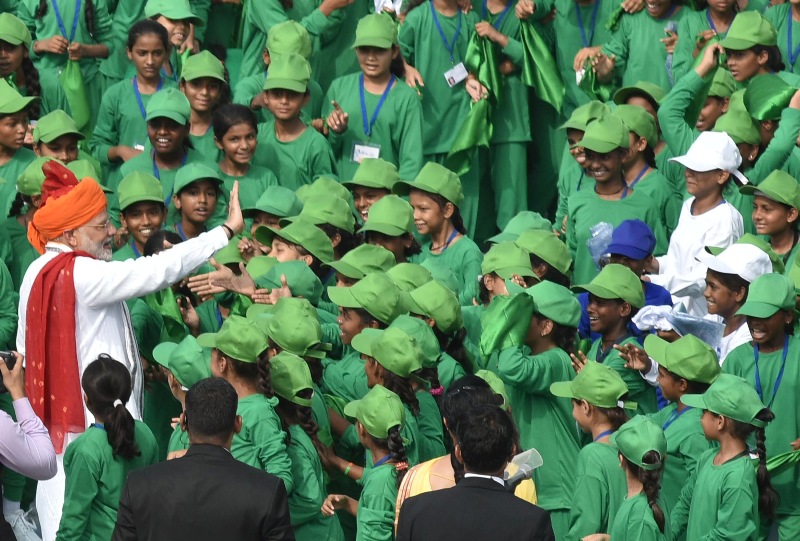 Modi addresses India from Red Fort