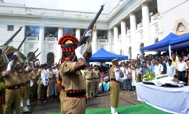 Political leaders pay last tribute to Somnath Chatterjee at WB Vidhan Sabha