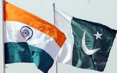 Cease fire violation y Pakistan along LoC leaves one Indian Army porter dead
