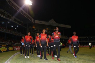 Knight Riders seal top-two finish with sixth straight win