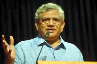 Left leaders pay tribute to late Vajpayee at BJP headquarters