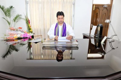 Tripura Governor Tathagata Roy backs CM Biplab Kumar Deb's remark on 'internet'