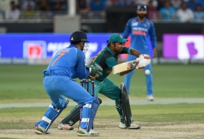 Jasprit Bumrah, Shoaib Malik shine, India restrict Pakistan to 237/7