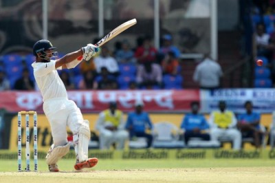 India take 27 runs lead against England,Ali shines