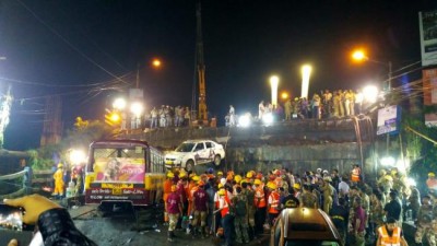 Kolkata: No work was going on at affected Majerhat bridge collapse site, clarifies Eastern Railway