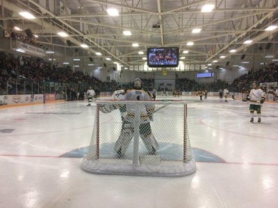 Canada: Humboldt Broncos return to ice after crash
