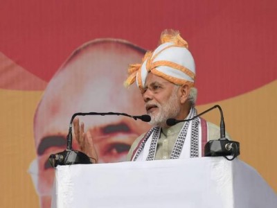 Karnataka needs full majority government to change fortune: Narendra Modi
