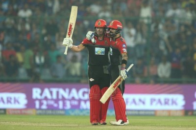 Kohli, AB de Villiers power Royal Challengers Bangalore beat Delhi Daredevils by five wickets