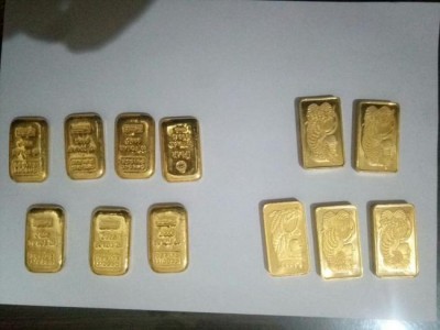 BSF seizes 4 gold biscuits while being smuggled into India in Nadia