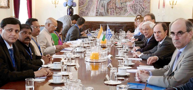 President Kovind, President of Hellenic Republic Pavlopoulos participate in gift ceremony