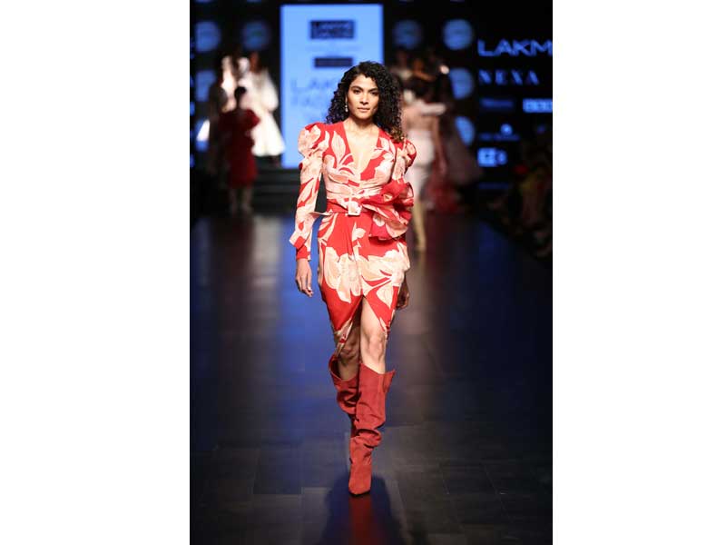 LFW: Yami Gautam showstopper for Designer Gauri & Nainika