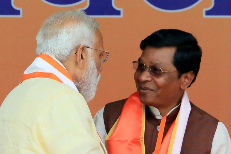 Narendra Modi in Jharkhand for poll campaign, CM Raghubar Das welcomes PM