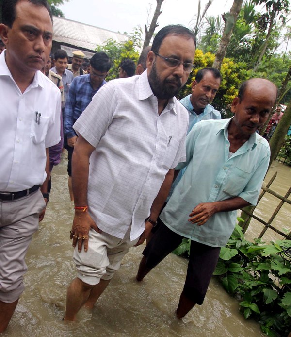 Assam Water Resources Minister visits flood affected Tengaguri village