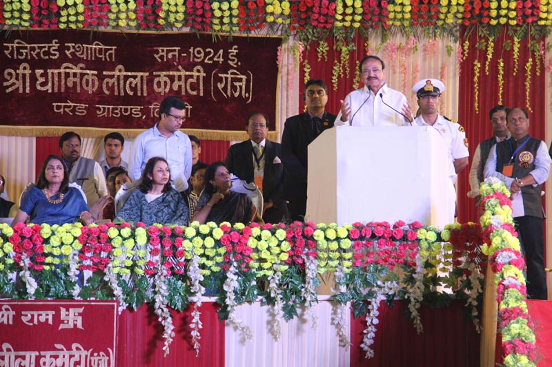 Sonia Gandhi, Prez Kovind attend Dussehra celebrations 