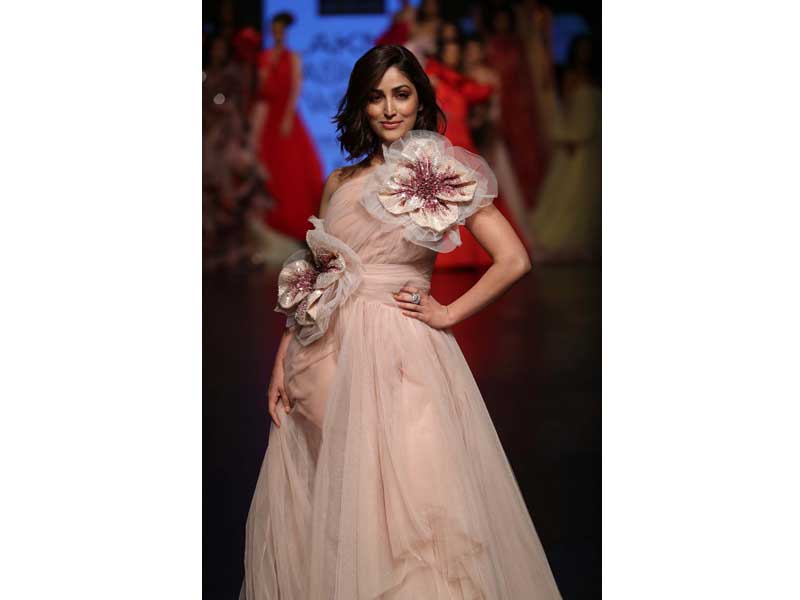 LFW: Yami Gautam showstopper for Designer Gauri & Nainika