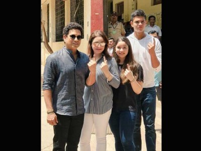 Lok Sabha Polls: Voting this year was 'special' for Sachin Tendulkar, shares the reason  with fans on social media