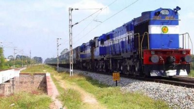 Recruited approx 1,84,262 employees in 2014-19, clarifies Indian Railways