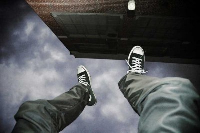 Hyderabad: Man commits suicide by jumping off from fifth floor of apartment