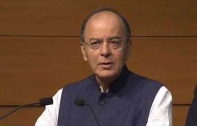 Congress slams 'bogus blogger' Arun Jaitley over 'dynasty' remark