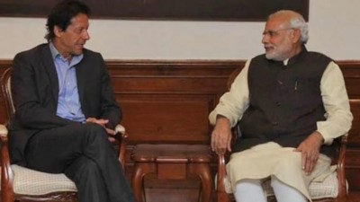 Kashmir: Pakistan expels Indian envoy, suspends bilateral trade with India 