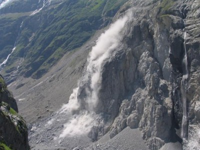 Jammu and Kashmir: Soldier dies due to landslide 
