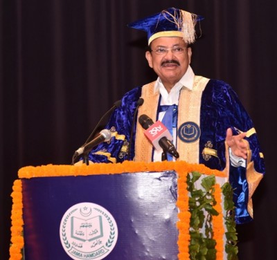 Vice President presents LPG connections to Ujjwala beneficiaries to mark six crore connections