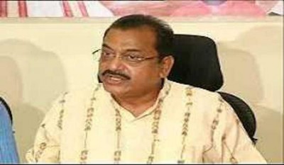 Opposition demands action against Odisha minister for "offering bribe" to voters