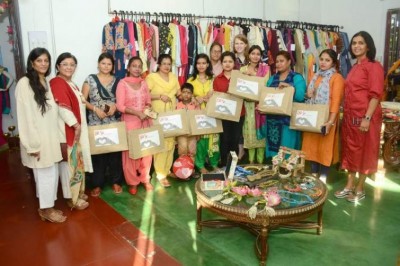 Special gifts from designer boutique Dil Se brightens the world of some underprivileged women 