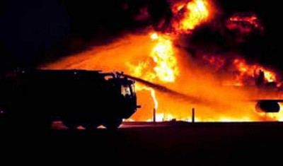 Kerala: Fire breaks out at paint godown, trucks, stock destroyed