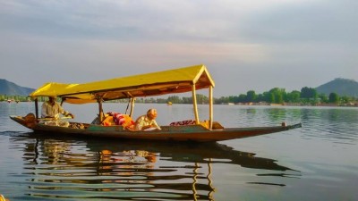 Jammu and Kashmir govt lifts ban on tourist entry