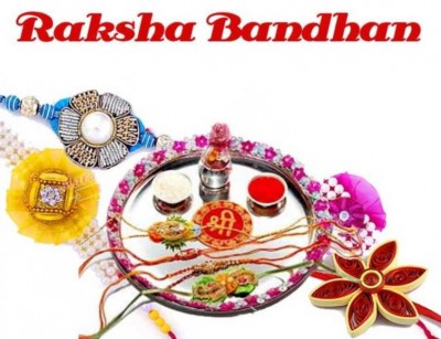 Assam: Girls tie rakhis to BSF personnel along Indo-Bangladesh border