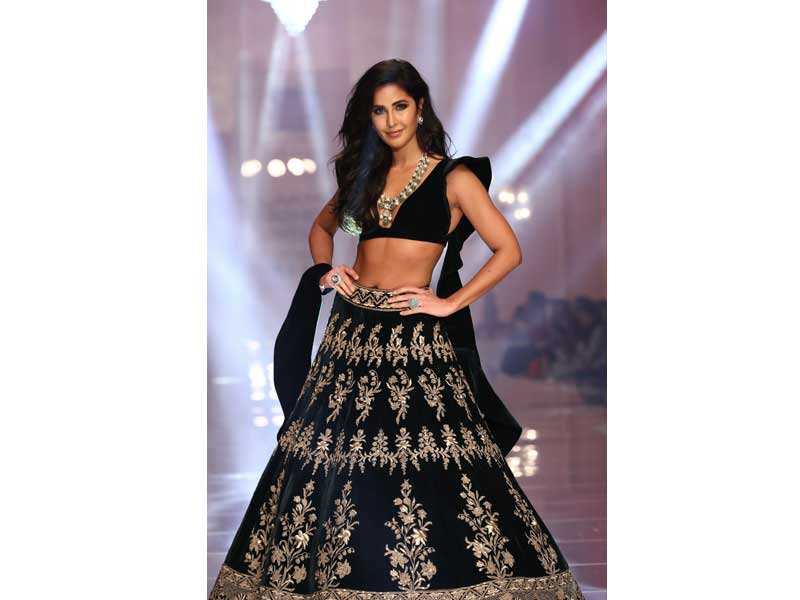 Katrina Kaif graces Lakme Fashion Week in Manish Malhotra's costume