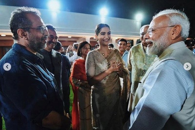 Modi's evening date with Bollywood celebrities