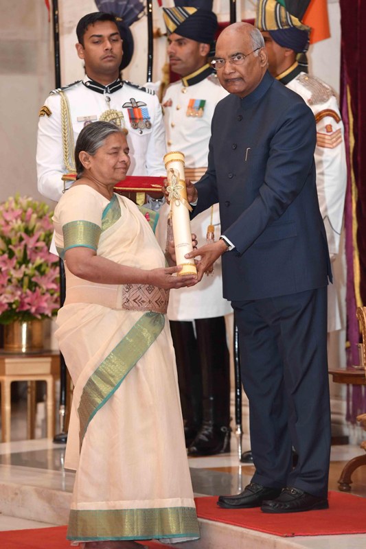 President Ram Nath Kovind presents the Padma Awards