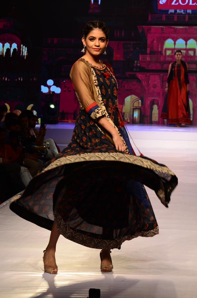 Vaani Kapoor walks the ramp at Kolkata Fashion Expo