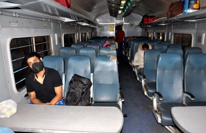 Passengers in special trains at Charbagh Railway Station