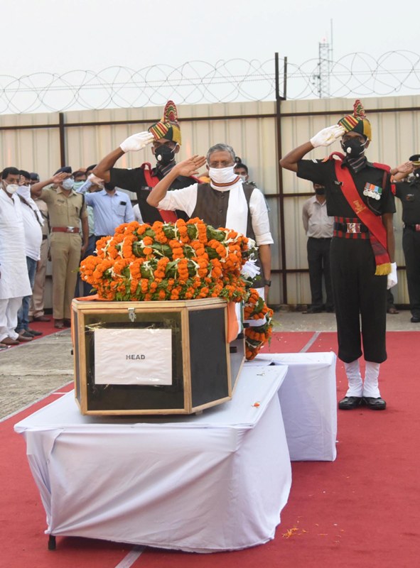 Bihar Deputy CM Sushil Kumar Modi pays tribute to martyr havildar Sunil Kumar at Patna airport