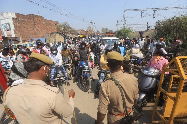 India Fights Corona : Glimpses of a nation under lockdown