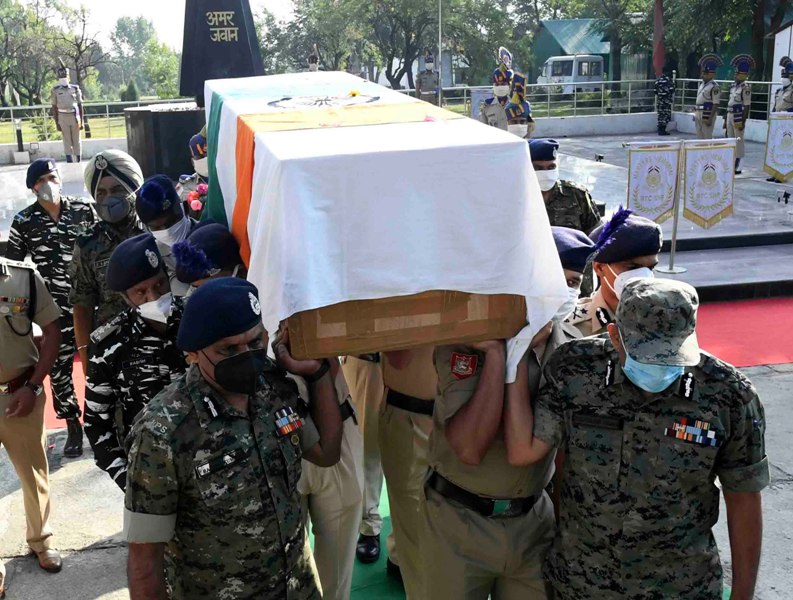 Tributes to CRPF jawan during a wreath-laying ceremony