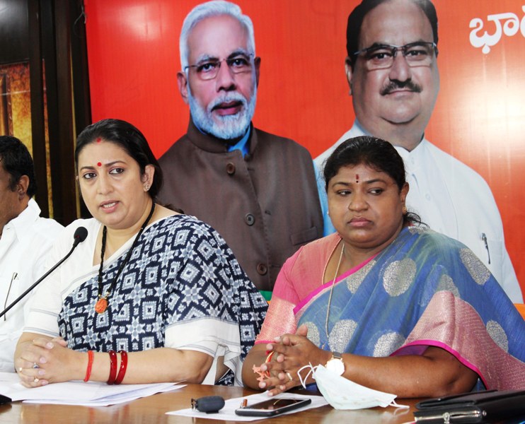 Smriti Irani addressing press conference in Hyderabad