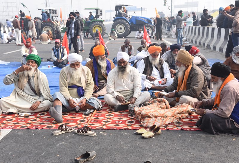 Farm Bill:Loktantrik Jan Pahel activists raising slogans during a demonstration in Patna