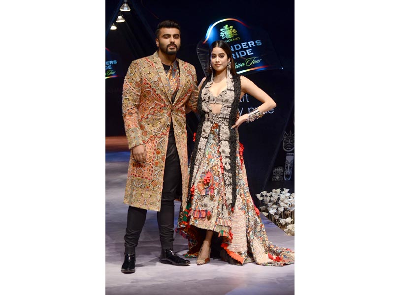Arjun Kapoor, Janhvi Kapoor scorch ramp at Blenders Pride Fashion Tour